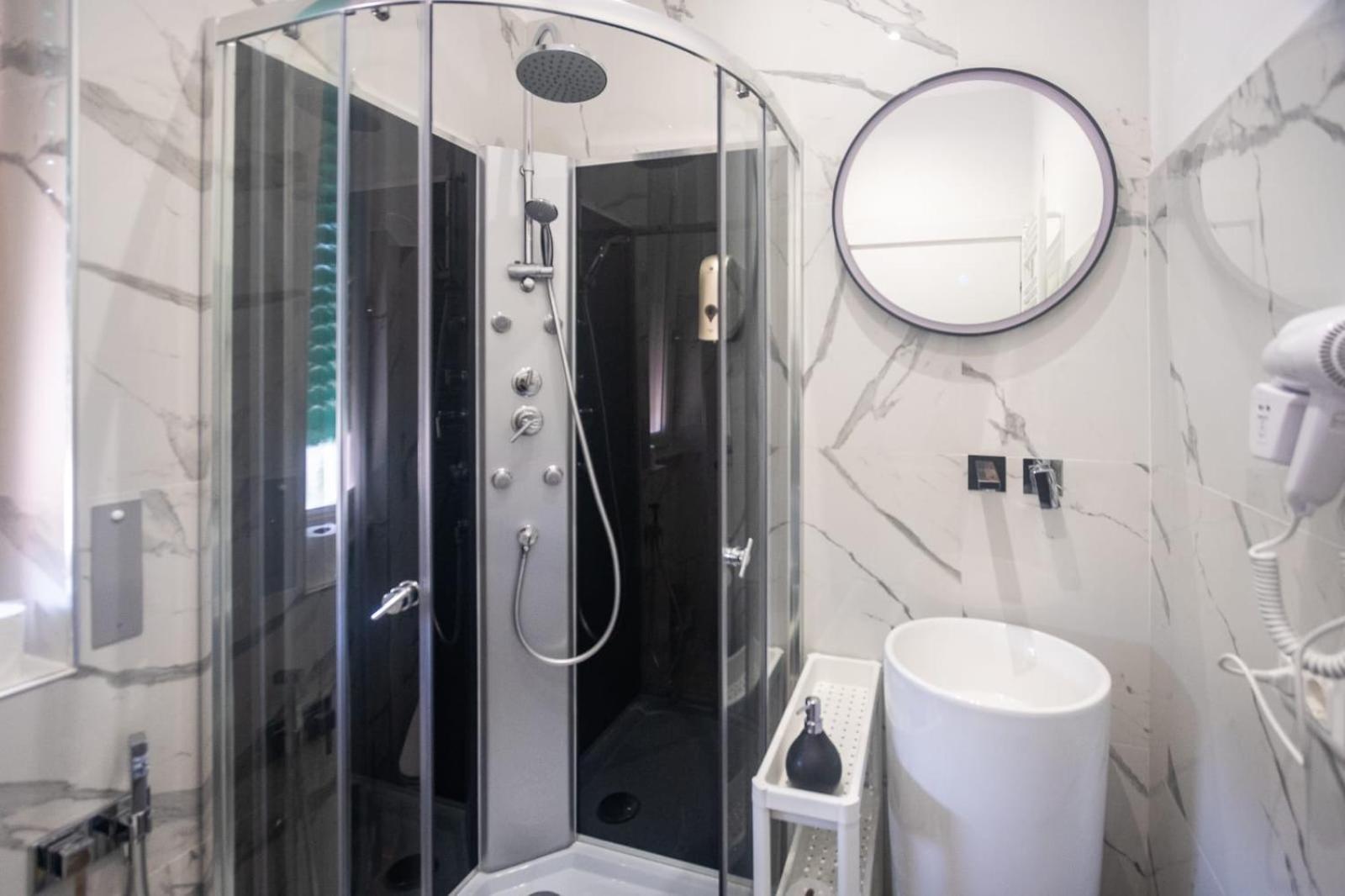 Ricci 16 - Suite & Rooms Livorno Buitenkant foto